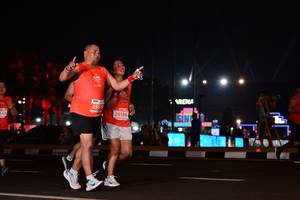 BIB: 2559, 043, 28186
                            <button type="button" onclick="openModal(15108485)" class="btn btn-primary btn-sm float-right btn-popup" data-toggle="modal" data-target=".modal-high-quality">
                        <i class="fas fa-shopping-cart"></i> Add to Cart
                    </button>
                                            <button type="button" onclick="isThisMe(15108485, true)" class="btn btn-success btn-sm float-right btn-popup btn-isme hidden" data-toggle="tooltip" data-placement="bottom" title="นี่คือรูปของคุณใช่ไหม คลิกที่นี่เพื่อเอาเข้าอัลบั้ม">
                        <i class="fas fa-plus"></i> Add to album
                    </button>
                    <button type="button" onclick="isThisMe(15108485, false)" class="btn btn-warning btn-sm float-right btn-popup btn-isnotme hidden">
                        <i class="fas fa-ban"></i> Remove from album
                    </button>